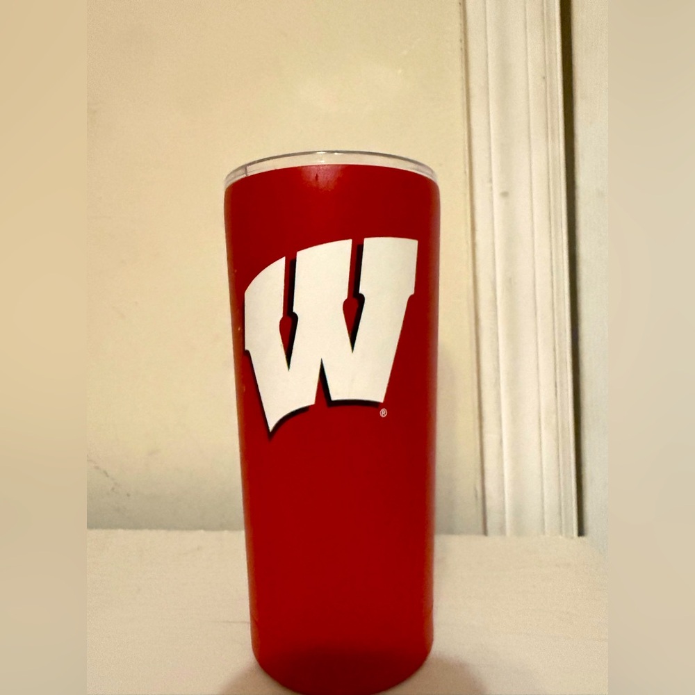 University of Wisconsin brand new tumbler! ❤️🤍